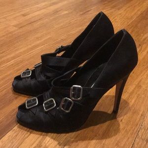 Manolo Blahnik 39.5 blk satin multi strap peep toe